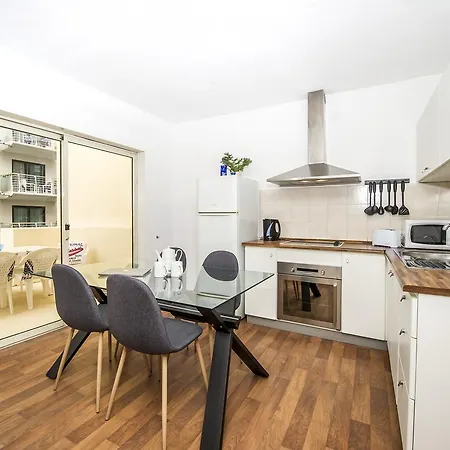 Lively Central Theoria Travel Appartement *
