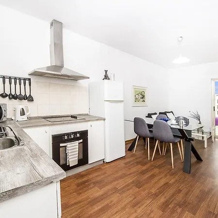 Appartement Lively Central Theoria Travel San Ġiljan
