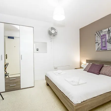 Lively Central Theoria Travel Appartement