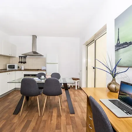 Appartement Lively Central Theoria Travel San Ġiljan