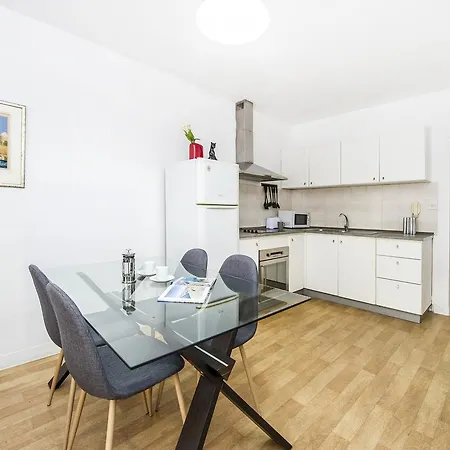 Apartment Lively Central Theoria Travel Saint Julian's