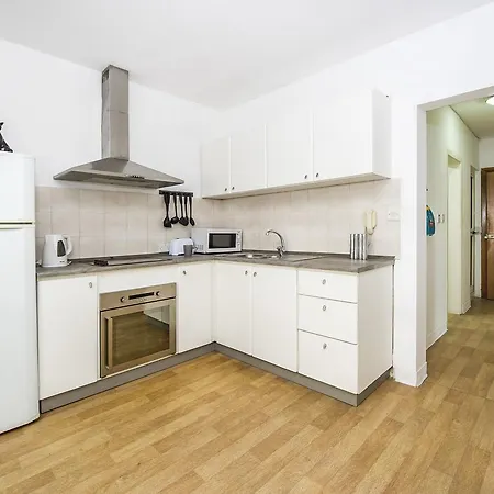 Apartment Lively Central Theoria Travel