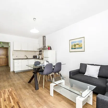 Apartment Lively Central Theoria Travel