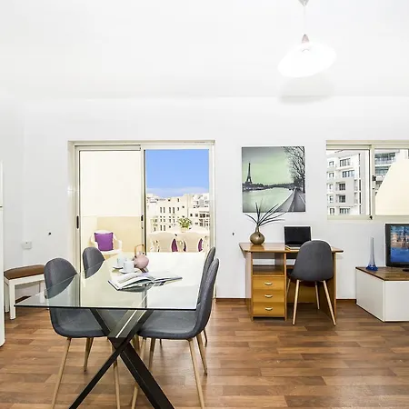 Lively Central Theoria Travel Apartment Saint Julian's