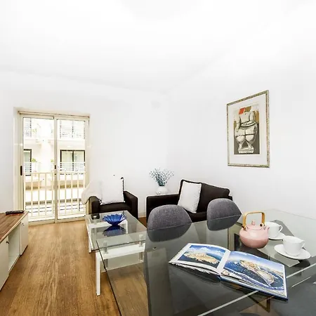 Lively Central Theoria Travel Apartment Saint Julian's